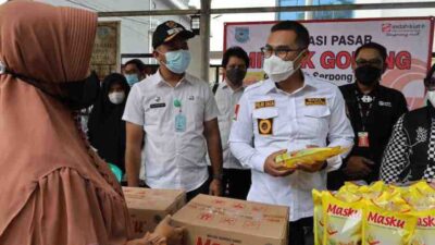 Pilar Apresiasi PT Indah Kiat Gelar Pasar Minyak Goreng Murah