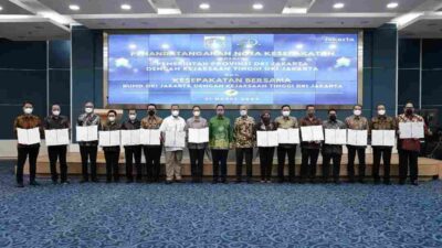 Pemerintah Provinsi DKI Jakarta melalui 15 Badan Usaha Milik Daerah(BUMD) menjalin Kerja sama di Bidang Hukum dengan Kejaksaan Tinggi DKI Jakarta. Penandatanganan Kesepakatan Bersama (MoU) dilakukan di Balaikota Jakarta, Kamis (31/3/2022). Foto/tangkapan layar @aniesbaswedan.