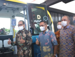 Bupati Tangerang Perkenalkan Autonomous Vehicle, Mobil Tanpa Awak Pertama di Indonesia