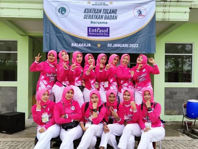 Para instruktur Sanggar Need berphoto bersama dalam salah satu kegiatan belum lama ini