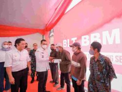 Dampingi Pj Gubernur Banten, Pilar Bagikan BLT BBM