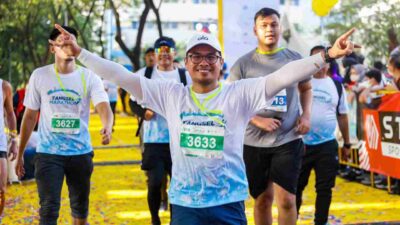 Pilar Saga Ichsan dan Wali Kota Bogor Ramaikan Tangsel Marathon 2022