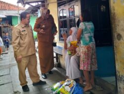 1.298 Lansia Dapat Bantuan Makanan