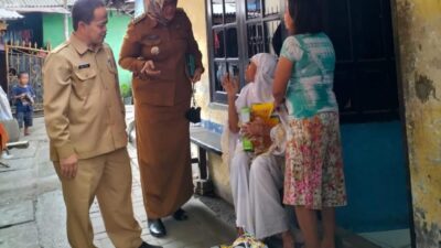 1.298 Lansia Dapat Bantuan Makanan