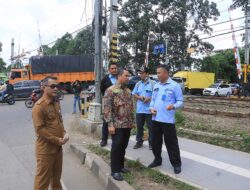 Pipa PDAM TKR di Kota Tangerang Bocor. Arief : Segera Perbaiki