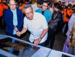 Antuasiasme Ribuan Warga Tangsel Sambut Peresmian Alun-Alun Pamulang