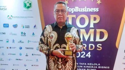 Wali Kota Benyamin Raih Penghargaan Top Pembina BUMD 2024