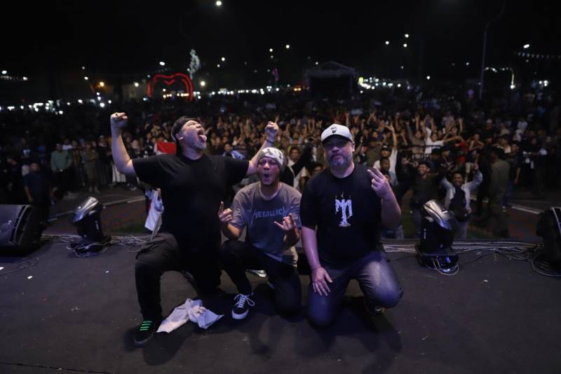 Ribuan Warga Tangerang Berpesta di Malam Puncak Hari Lahir Pancasila Bersama NTRL Band