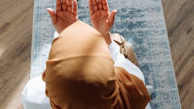 Ridha Suami, Kunci Surga bagi Wanita Shalihah