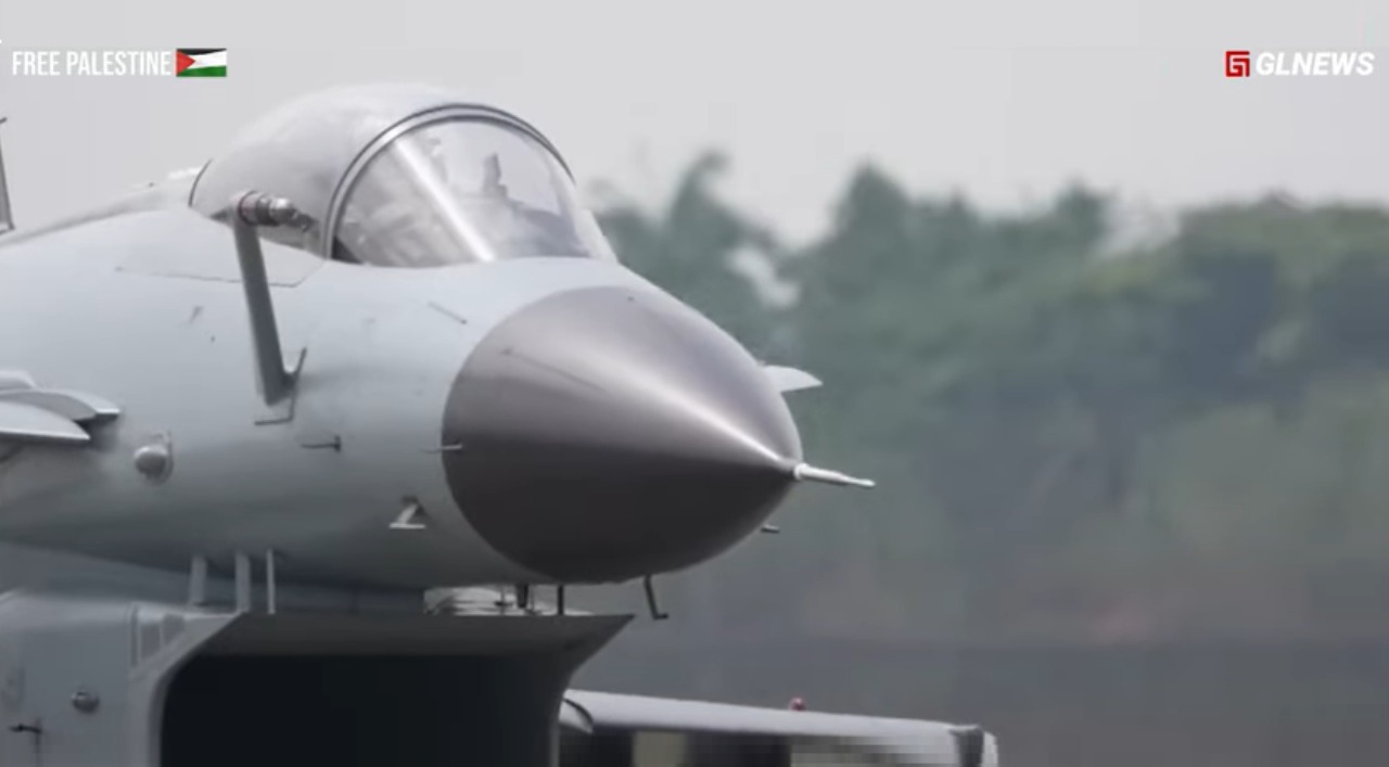 Jet J-10C China dan peluncur rudal HQ-9B yang dikirim ke Iran