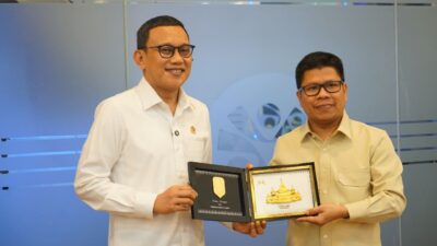 Menteri P2MI dan Bupati Sambas bahas pekerja migran nonprosedural