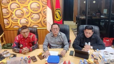 Dwi Purbo dari Prabu Satu Nasional saat menyampaikan kronologi dugaan pemerasan Rp1,5 miliar