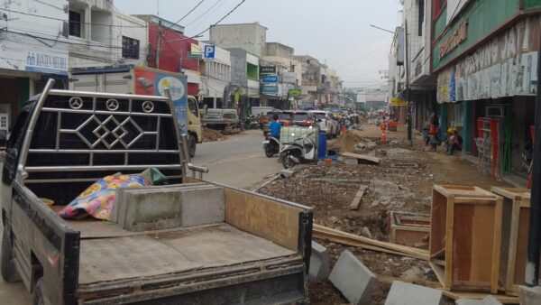 Aliansi Banten Raya audiensi dengan DPUPR Kota Serang terkait proyek trotoar Rp9,9 miliar.
