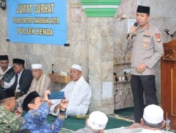Jumat Curhat Kapolres Metro Tangerang Kota di Masjid Al-Kamal, Warga Diajak Perkuat Keamanan Lingkungan