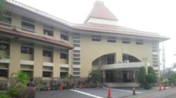 Ilustrasi kawasan industri di Kota Tangerang sebagai penggerak ekonomi daerah.