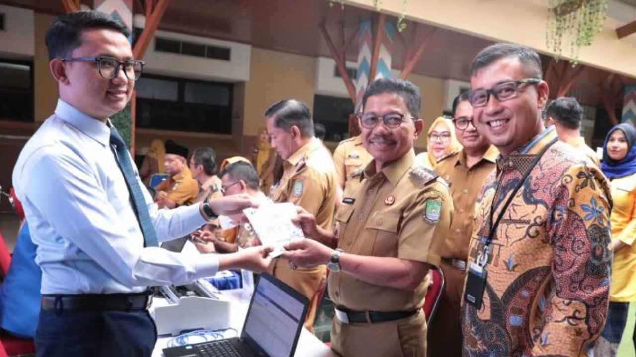 Wali Kota Tangerang Sachrudin mengumumkan program Pesta Diskon Kemerdekaan 2026 dengan potongan BPHTB dan PBB-P2 bagi masyarakat.