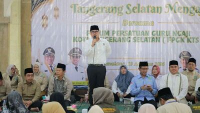 Pilar Saga Ichsan bersama guru ngaji Tangerang Selatan.