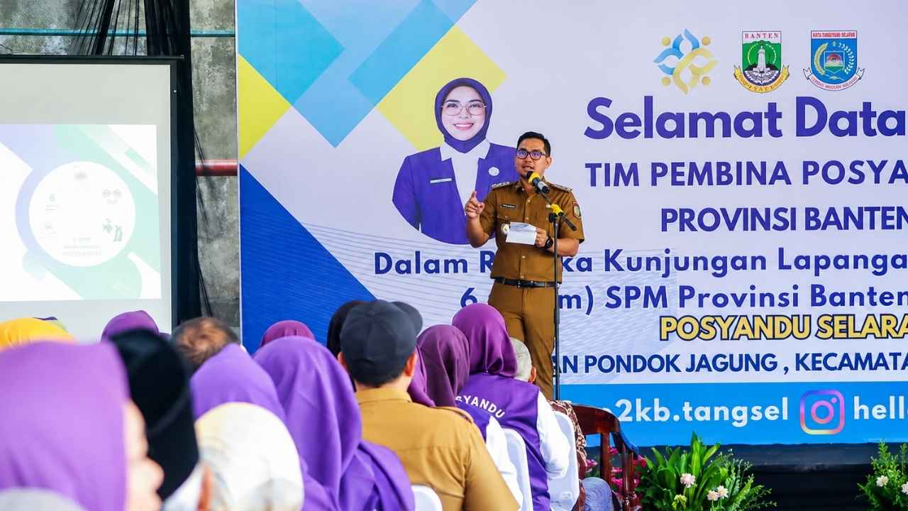 Wakil Wali Kota Tangerang Selatan Pilar Saga Ichsan meninjau Posyandu Selada saat penilaian Lomba Posyandu Tingkat Provinsi Banten 2026.