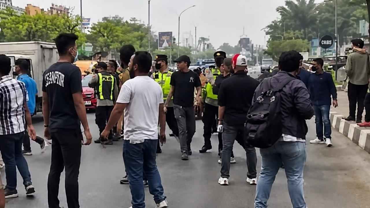 Suasana pengawasan ketertiban umum dan aktivitas organisasi kemasyarakatan di Sumatera Selatan.